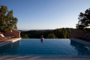 Infinity pool at Finca Buenvino in Spain where Elaine runs her <em>Write It Down! </em>writing retreats (Photo by <a href="http://www.timclinchphotography.com">Tim Clinch photography</a>