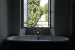 French Retreat bath